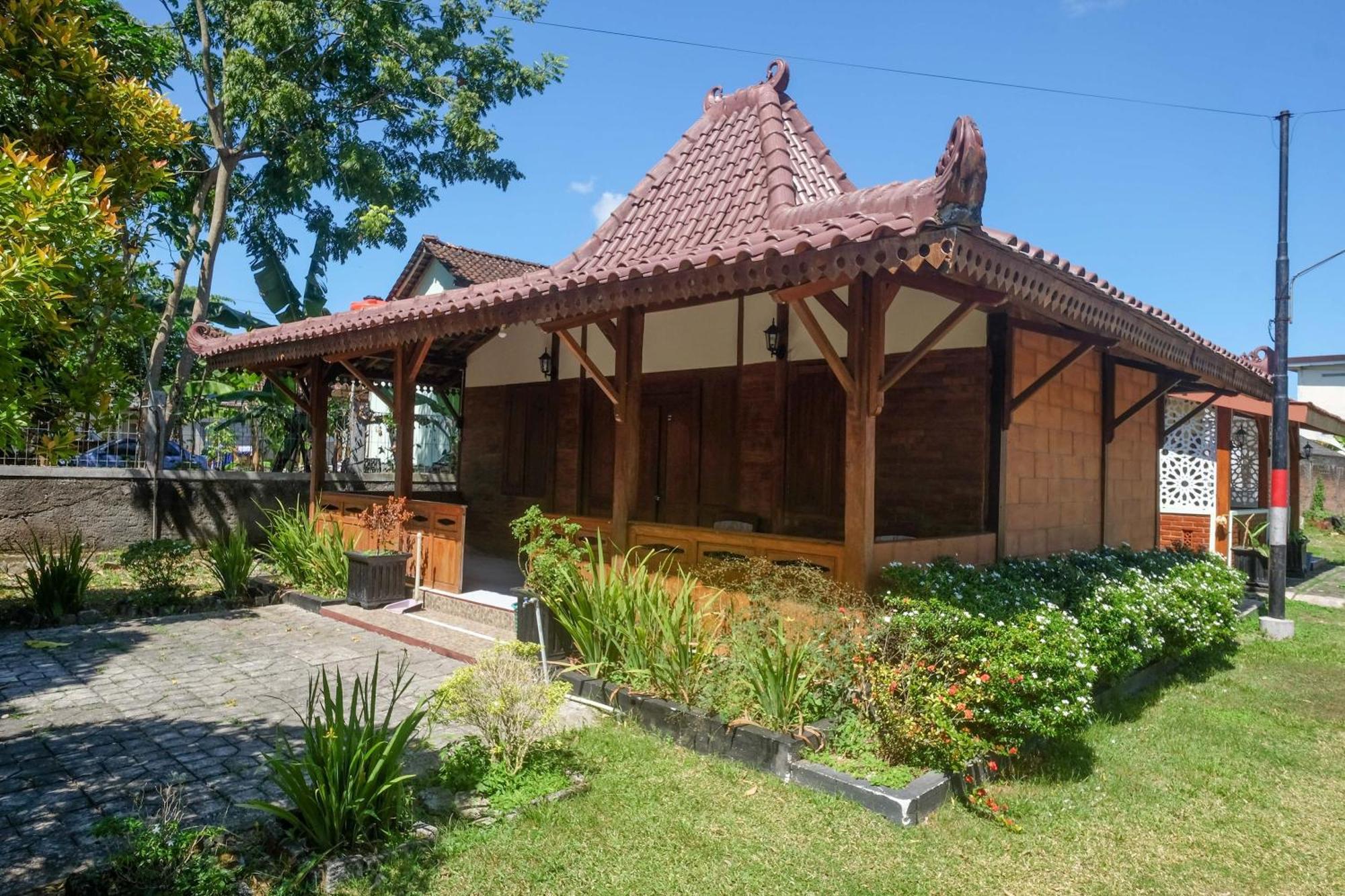 Reddoorz Syariah Near Alun Alun Wonosari Hotel Eksteriør billede