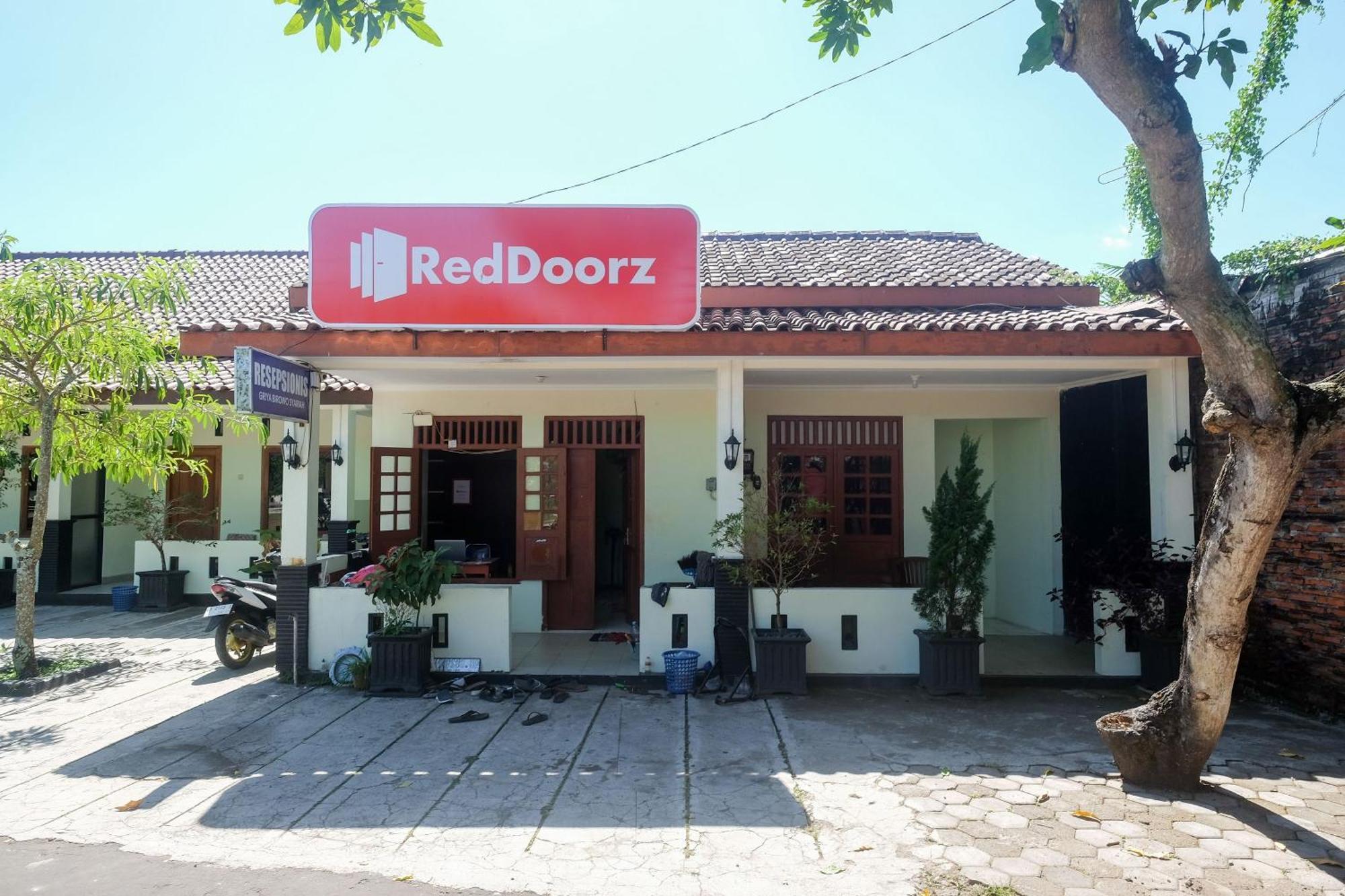 Reddoorz Syariah Near Alun Alun Wonosari Hotel Eksteriør billede