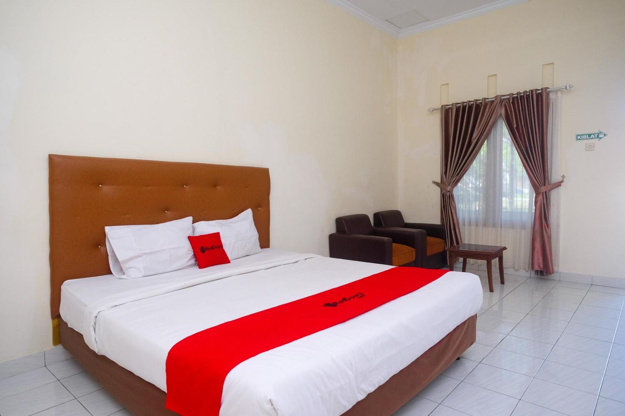 Reddoorz Syariah Near Alun Alun Wonosari Hotel Eksteriør billede