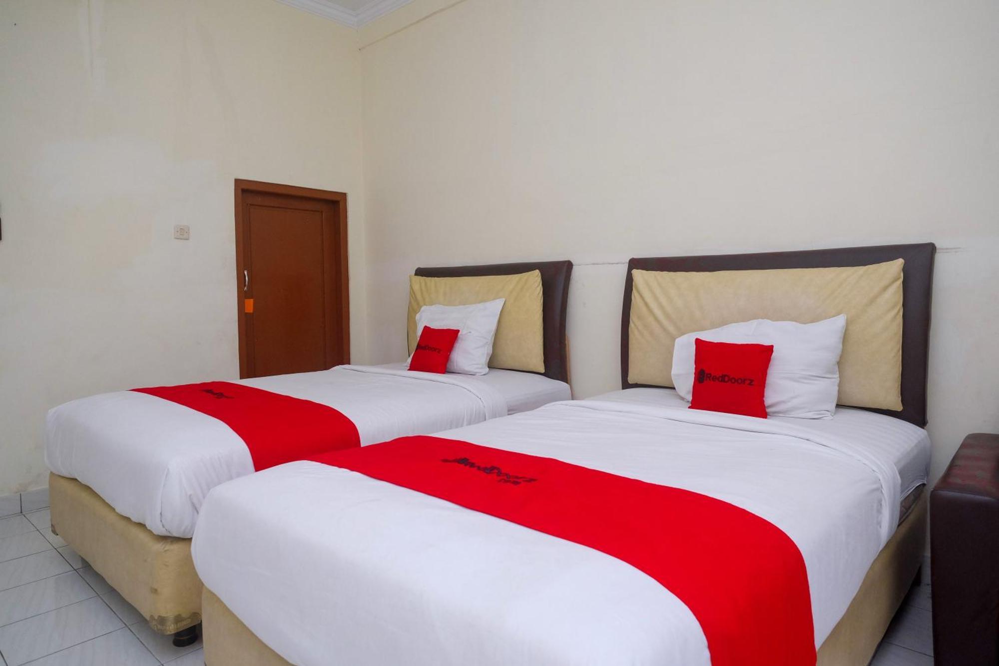 Reddoorz Syariah Near Alun Alun Wonosari Hotel Eksteriør billede