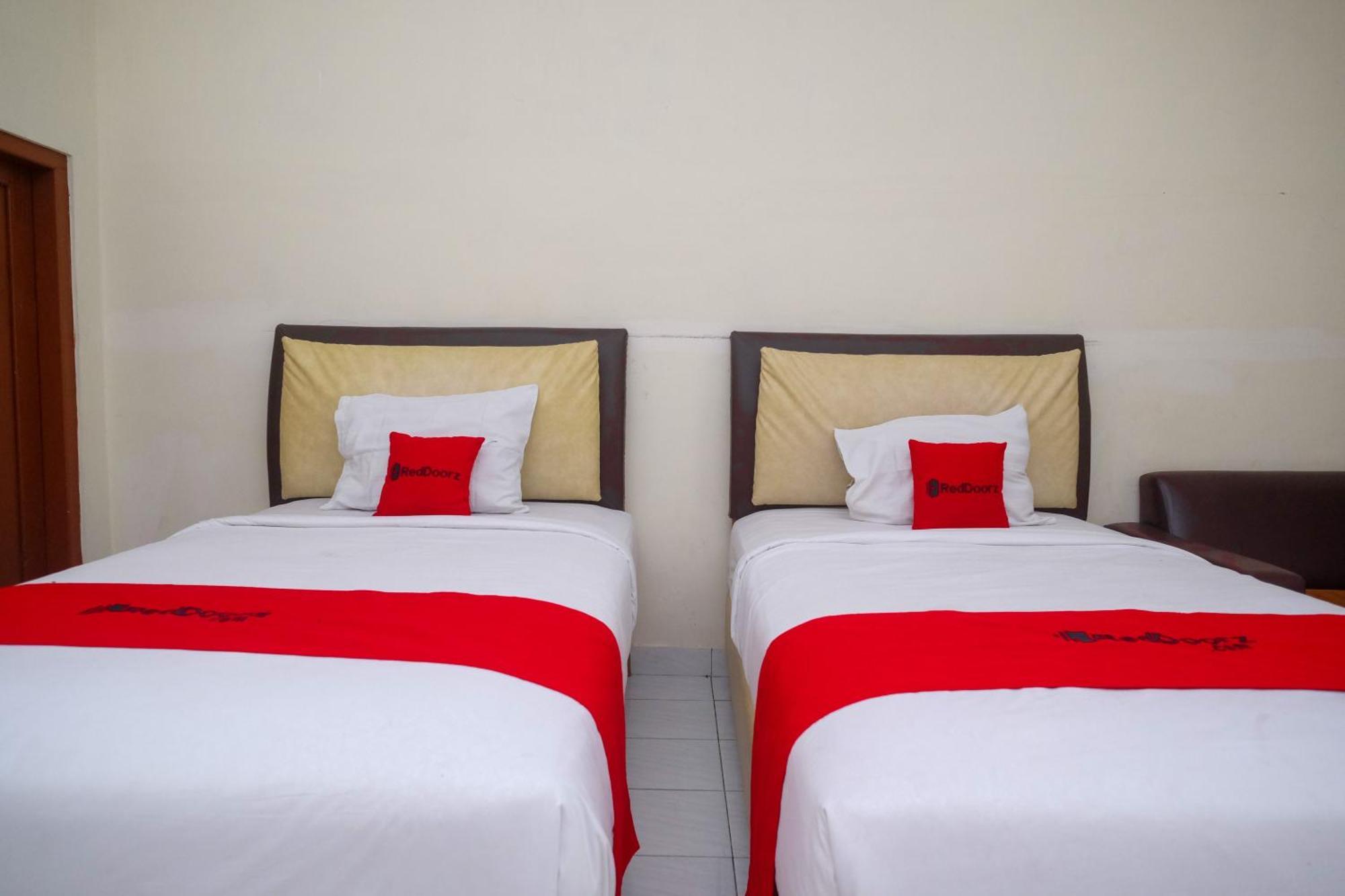 Reddoorz Syariah Near Alun Alun Wonosari Hotel Eksteriør billede